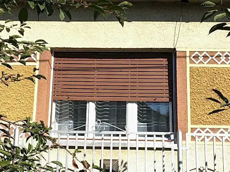 fa redőny