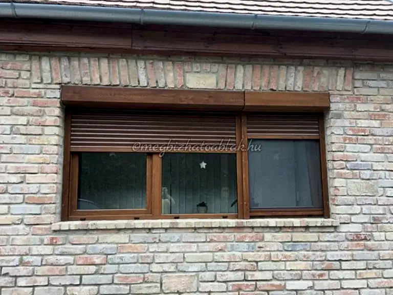 Aranytolgy-aluminium-redony-szunyoghaloval-kombinalva